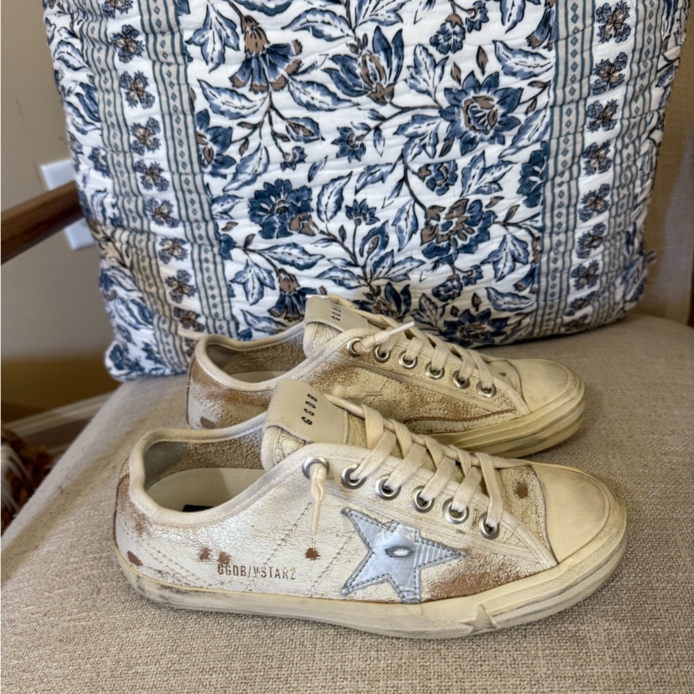 Golden Goose Sneakers